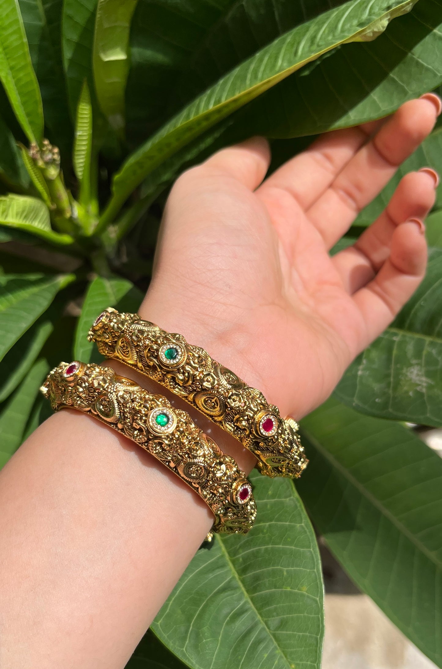 Gold Carved Temple Stone Bangles