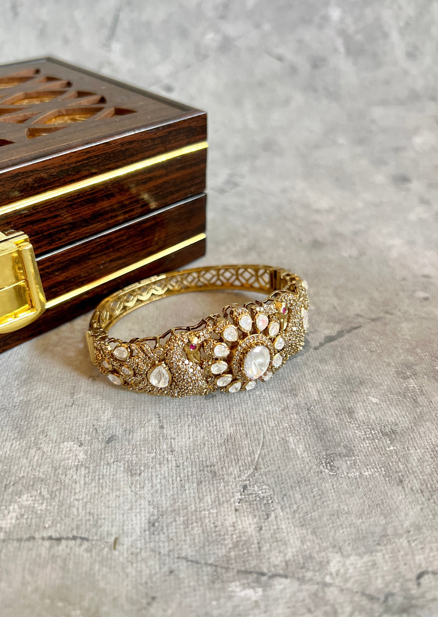 Peacock Moissanite Zircon Polki Bangle