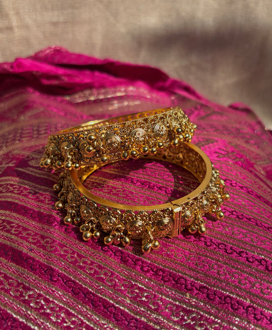 Shaili Traditional Temple Bangle Set