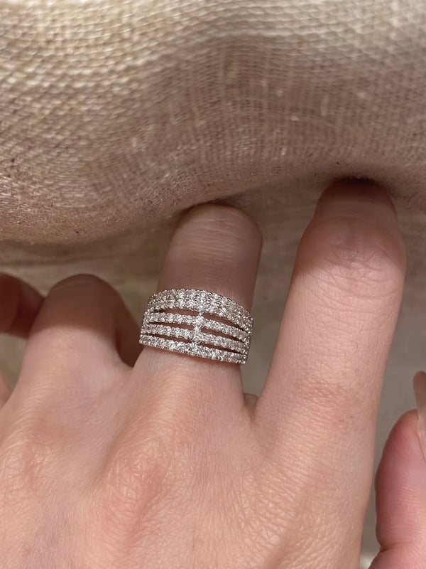 Lune Classic Zircon Band Ring