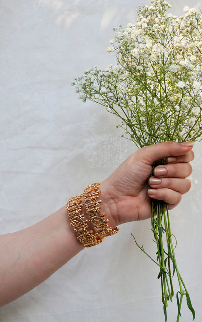 Gajra Sculpture Temple Bangle Set