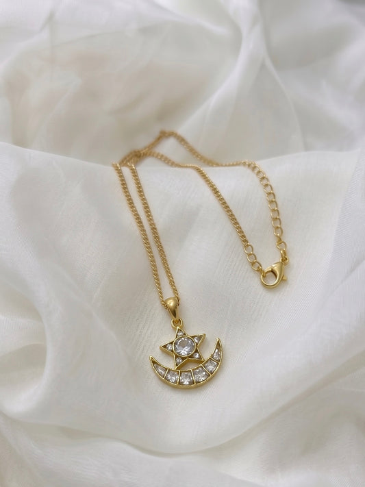 Chandtara Crescent Pendant Necklace
