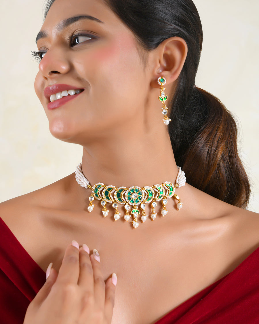 Zohra Emerald Pearl Choker Set