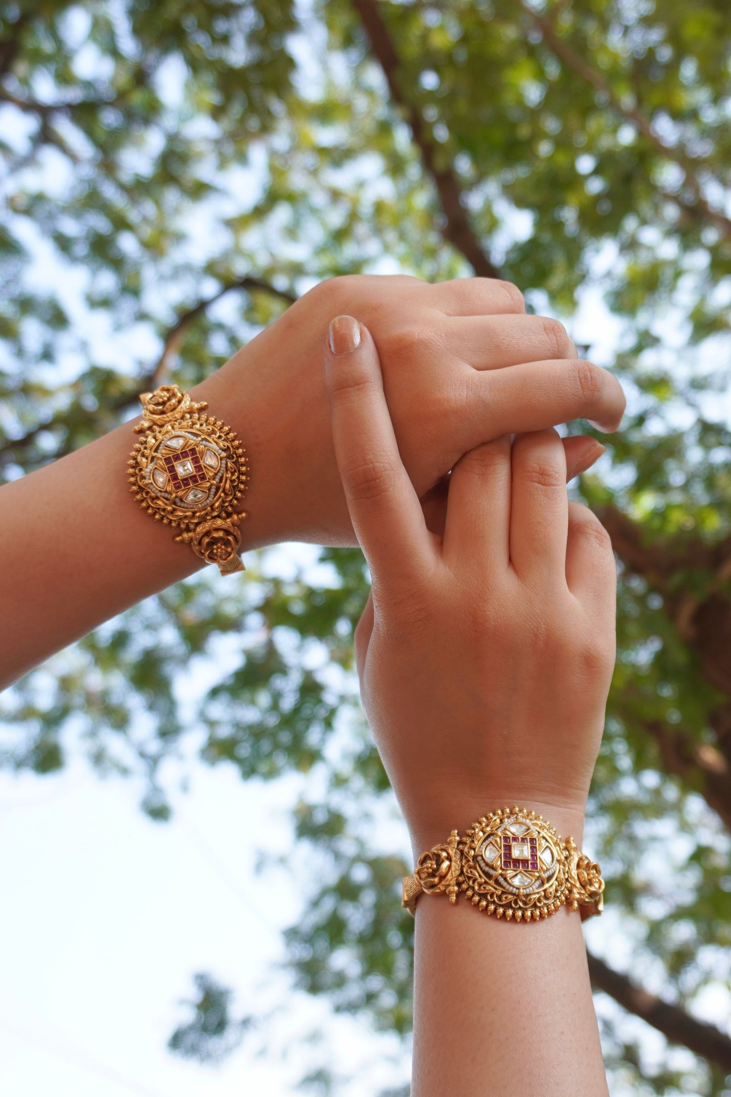 Rajshree Oval Nakshi Temple Bangle Set