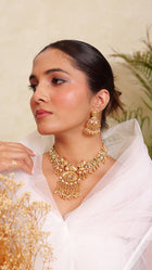 Chaand Phool Antique Necklace Set