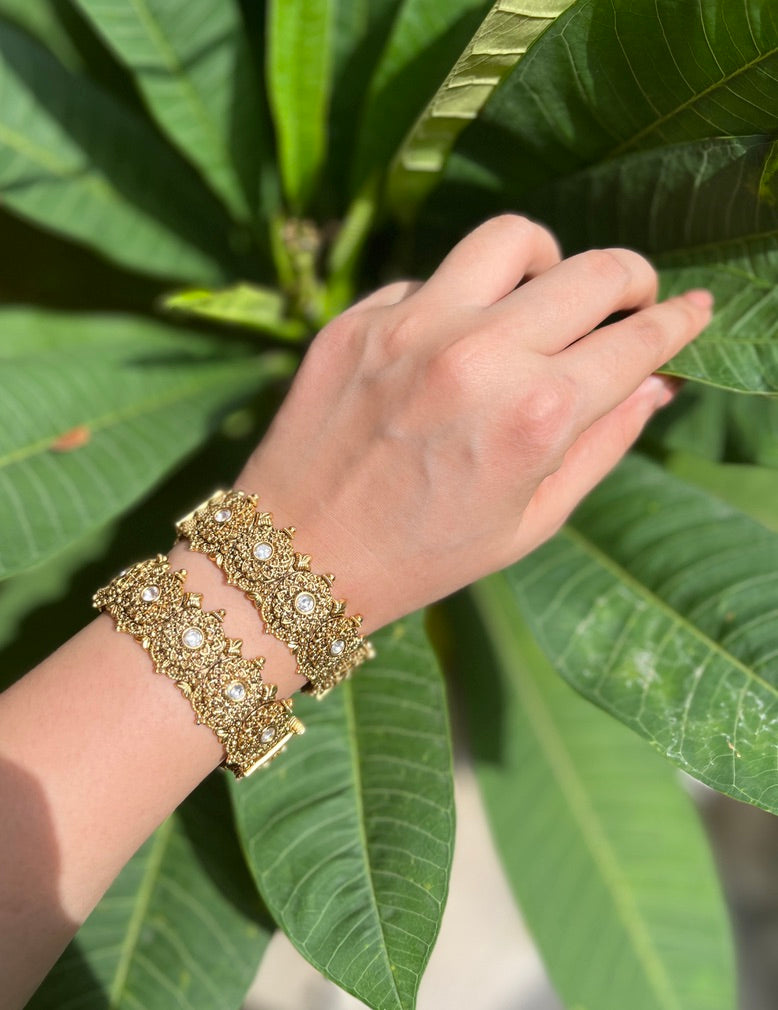Gold Broad Temple Openable Bangles