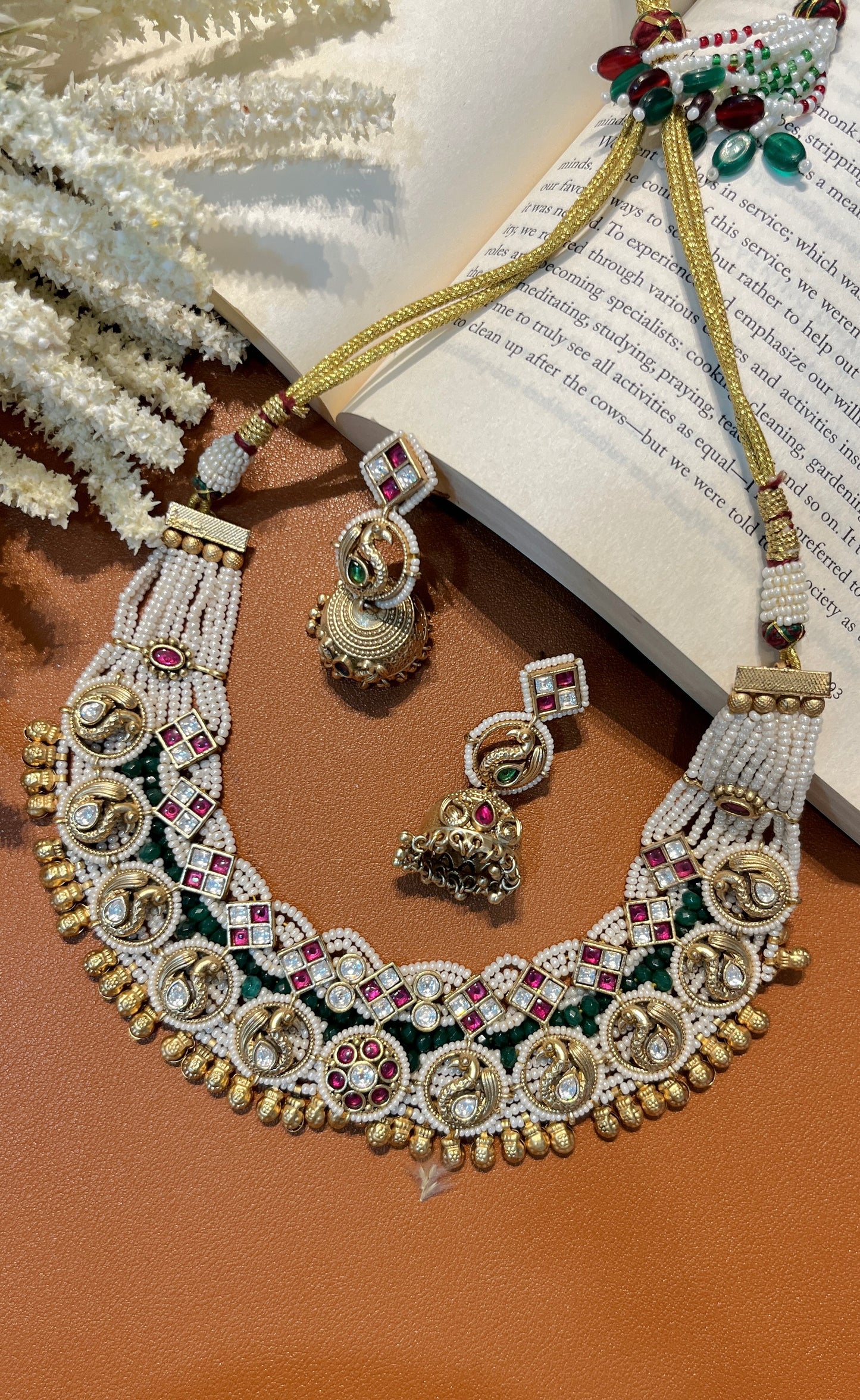 Temple Necklace with Pearls and Stones