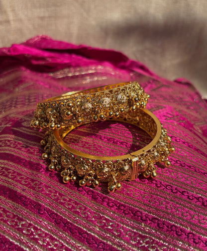 Shaili Traditional Temple Bangle Set