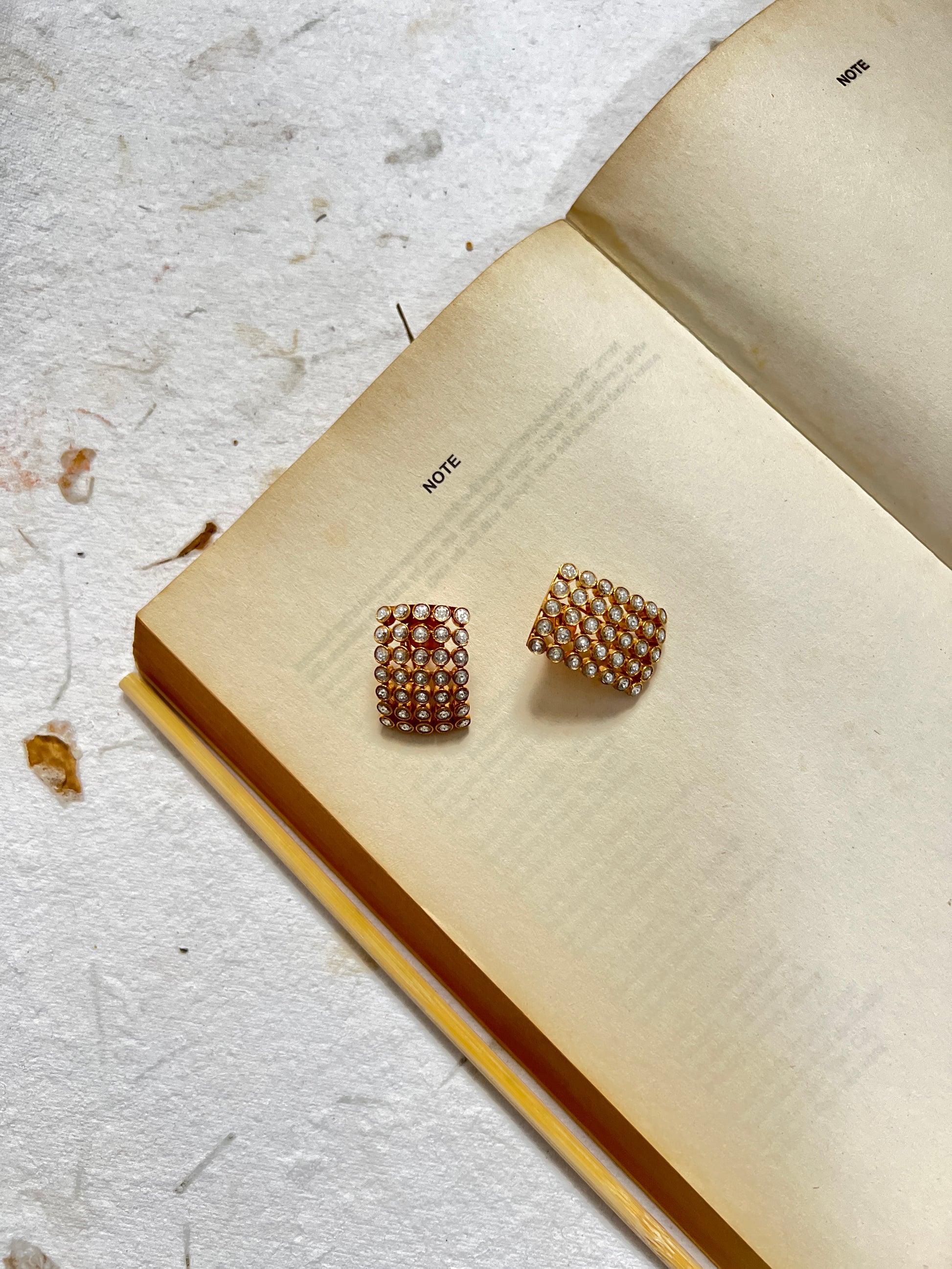 Concave Glinting Polki Stud Earrings