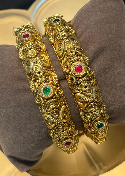 Gold Carved Temple Stone Bangles