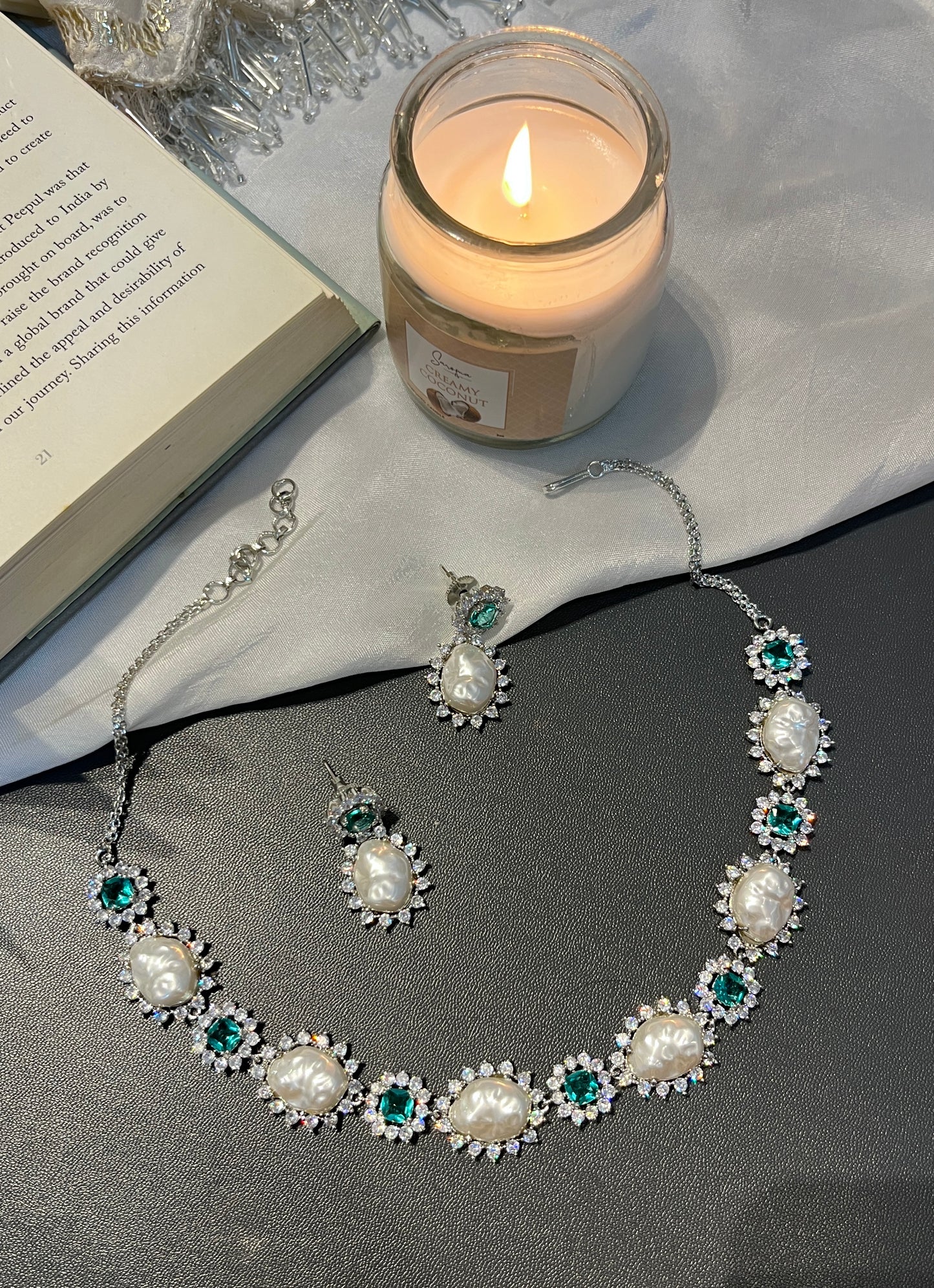 Green Zircon Pearl Choker Necklace