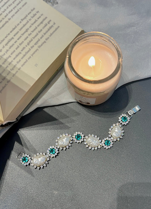 White Zircon Pearl Fashion Bracelet