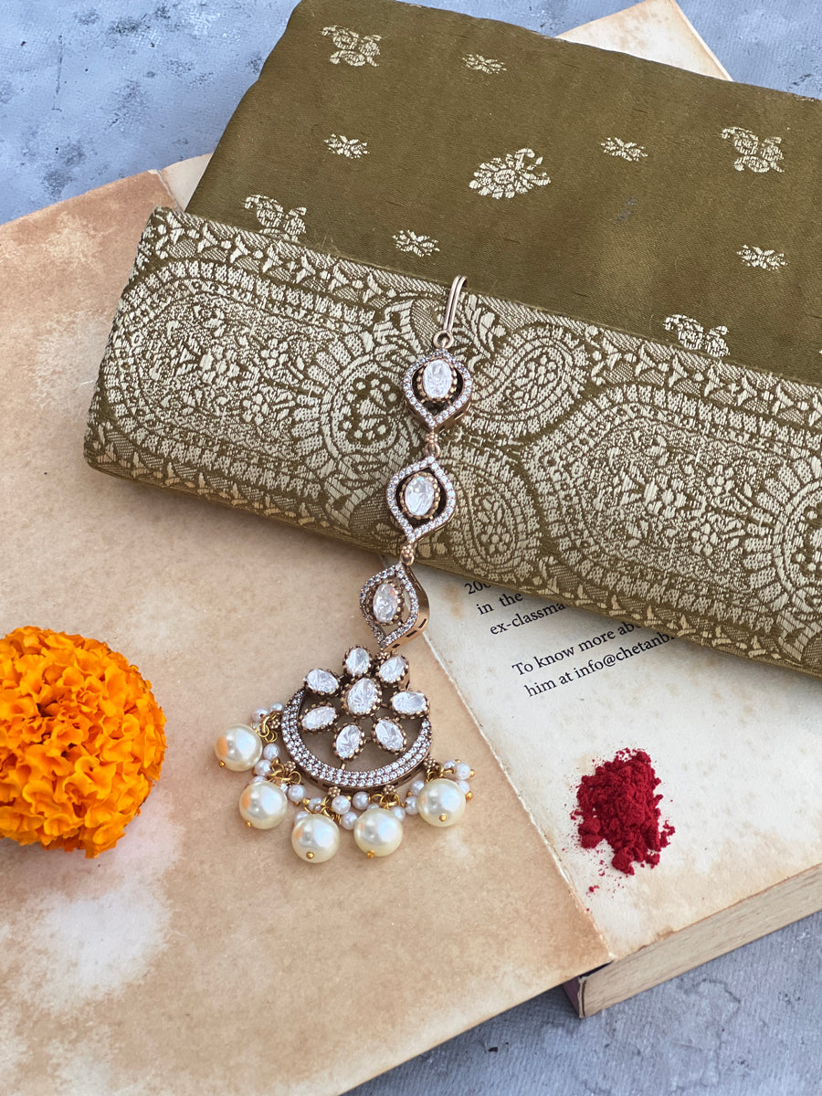 Antique Polki Pearl Maang Tikka